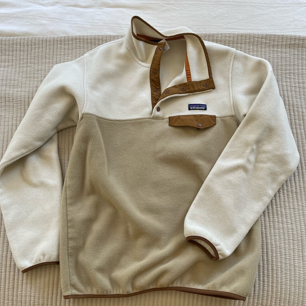 Cream and Tan Patagonia Synchilla Snap T Fleece